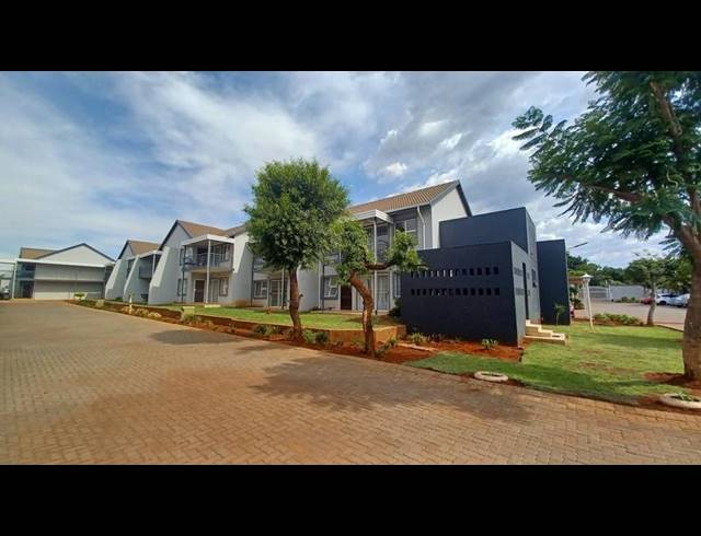 1 BEDROOM APARTMENT FOR SALE IN SINOVILLE